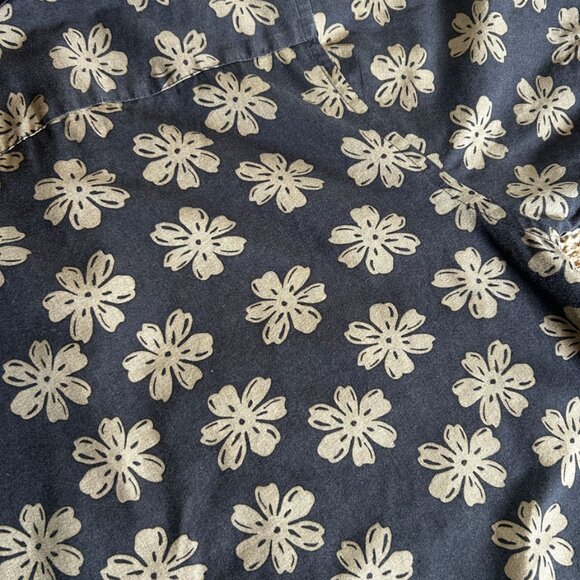 UNTUCKit Blue Floral Casual Button Down Shirt - Picture 6 of 10